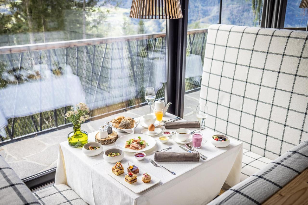 My Arbor - Dolomites Hotell Bressanone Eksteriør bilde Breakfast at the Hotel