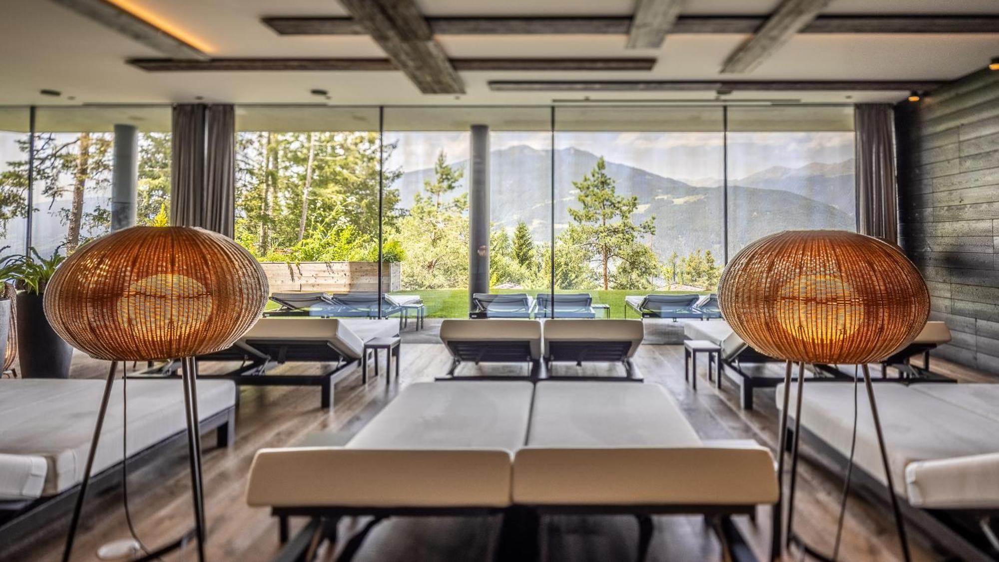 My Arbor - Dolomites Hotell Bressanone Eksteriør bilde The lounge at the airport