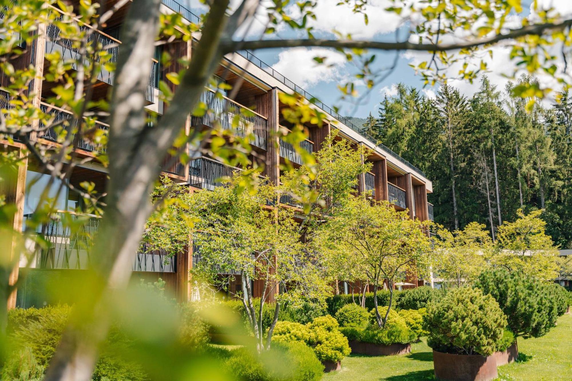 My Arbor - Dolomites Hotell Bressanone Eksteriør bilde The main building of the Institute
